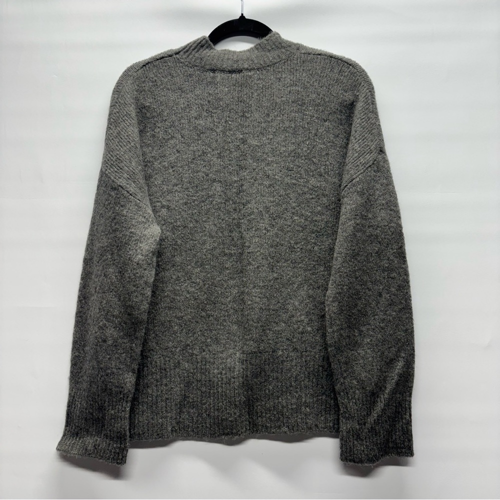 ✨Philosophy  Crewneck Sweater Grey Size M - Picture 2 of 11